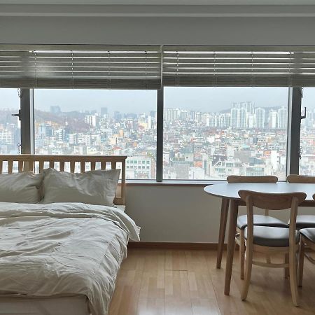 Appartamento 1 Minute House From Hongdae Seul Esterno foto