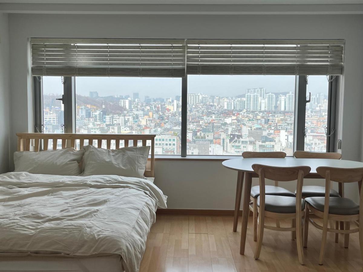 Appartamento 1 Minute House From Hongdae Seul Esterno foto